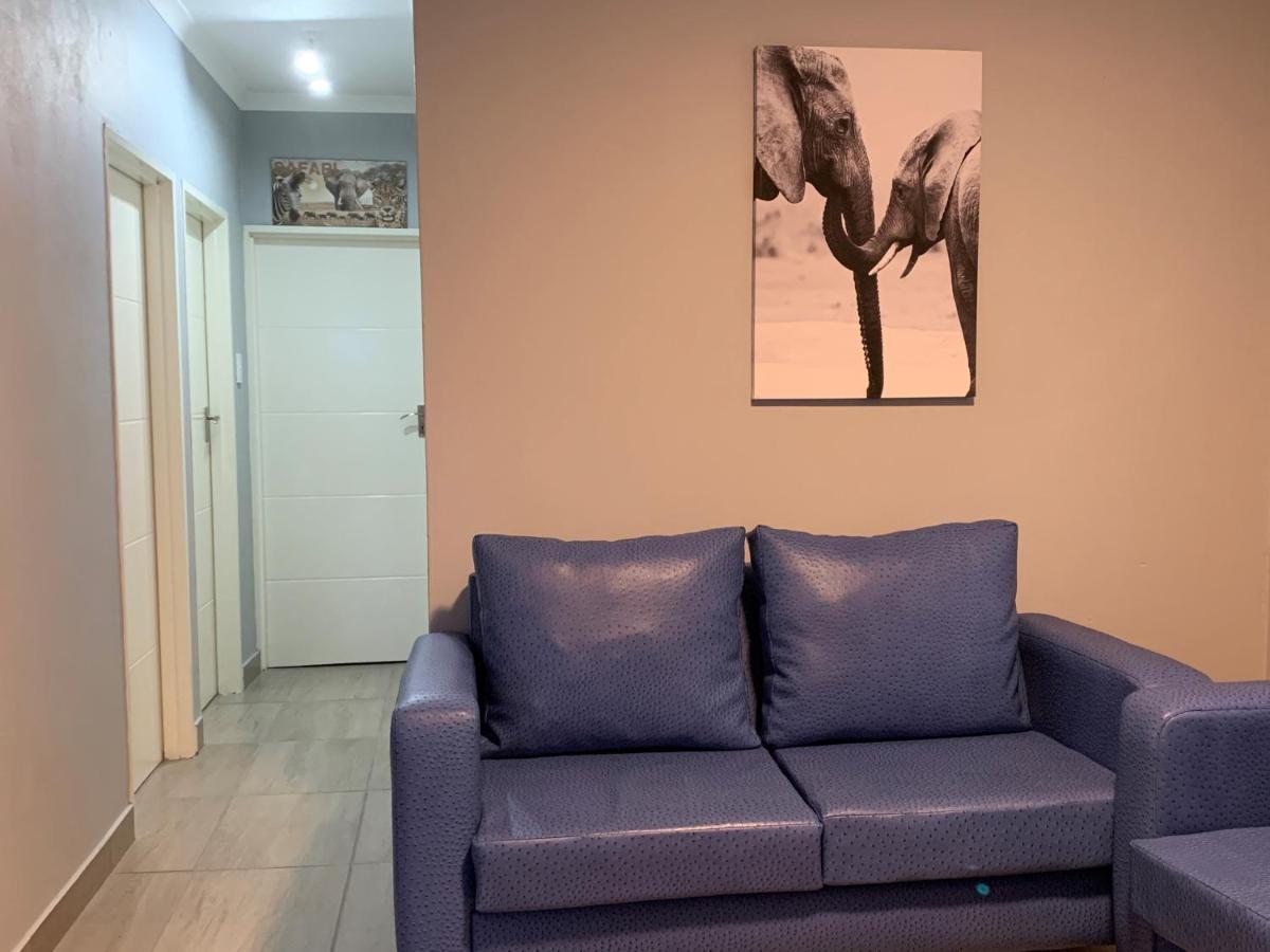 Elephant House, 2 Bedroom House, Next To Pilanesberg And Sun City Mogwase Экстерьер фото