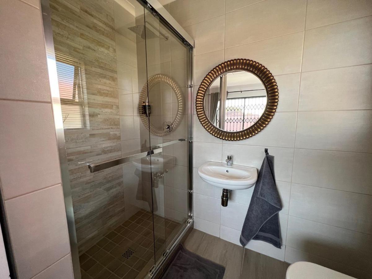 Elephant House, 2 Bedroom House, Next To Pilanesberg And Sun City Mogwase Экстерьер фото